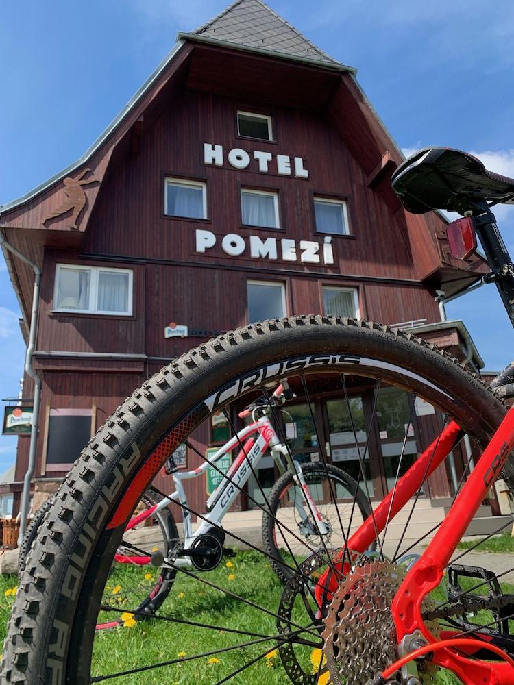 Hotel Pomezí