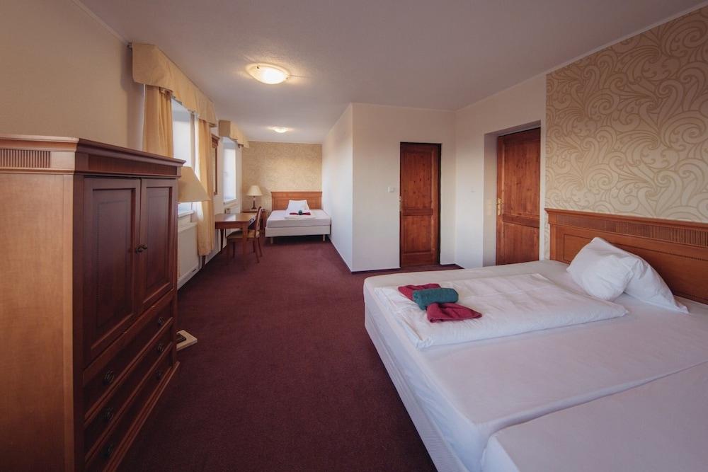 Hotel Pomezí
