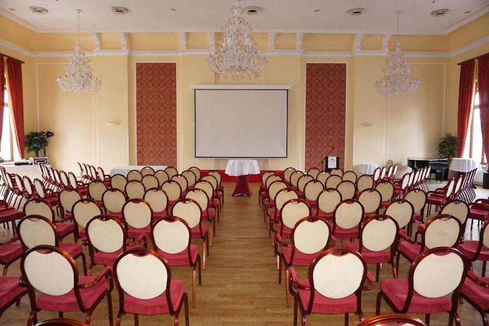Hotel Am Schloss Aurich