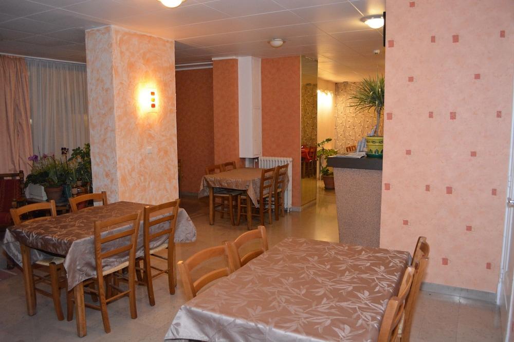 Hotel Le Lyon Bron
