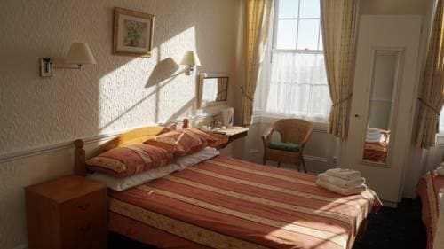 Hampton Court Guest House