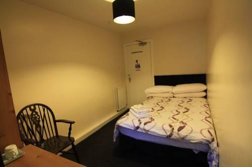 Hampton Court Guest House