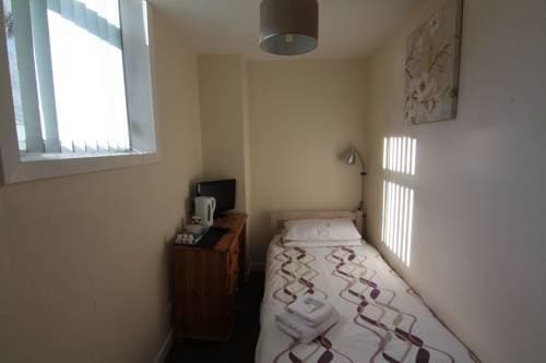 Hampton Court Guest House