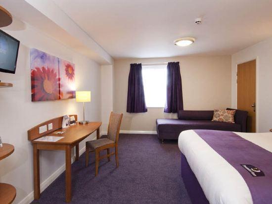 Premier Inn Eastbourne Town Centre