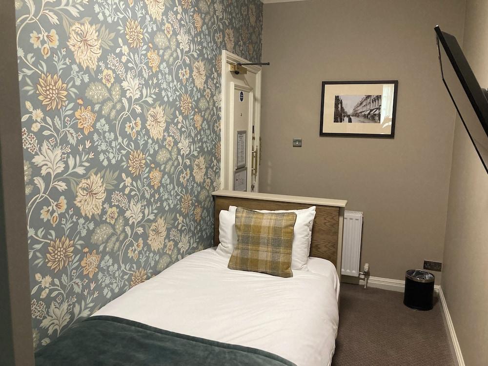 Abbey Inn