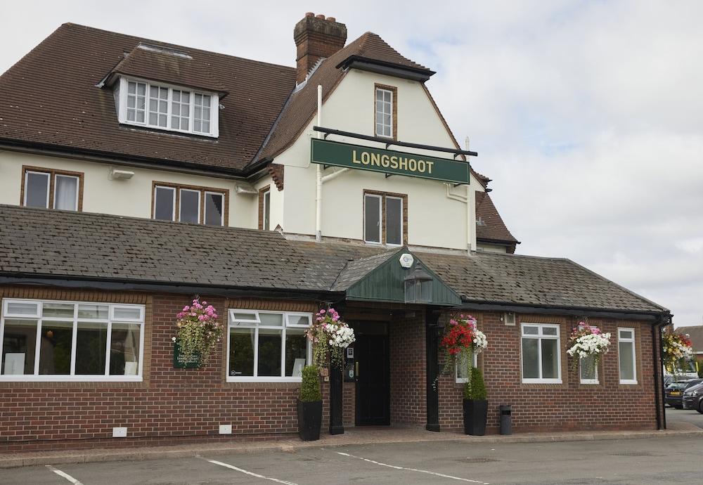 Longshoot Hotel