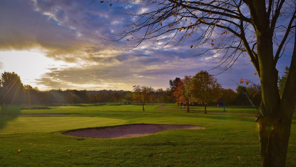 Calderfields Golf & Country Club