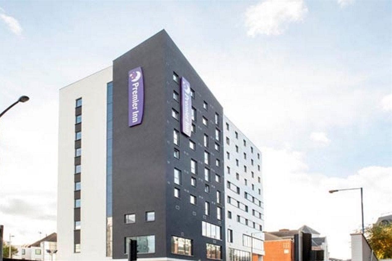 Premier Inn Woking Town Centre