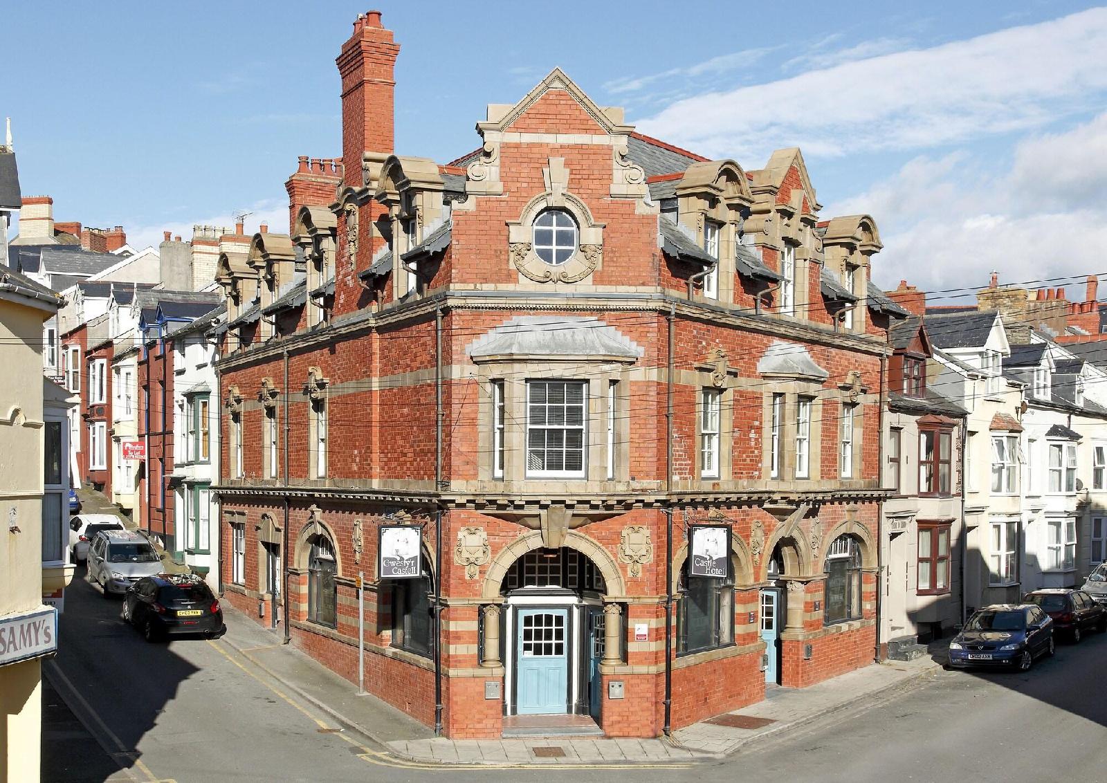 Castle Hotel