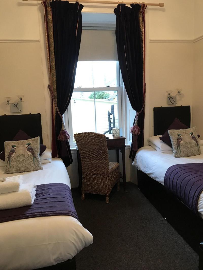 Bythesea Guest House