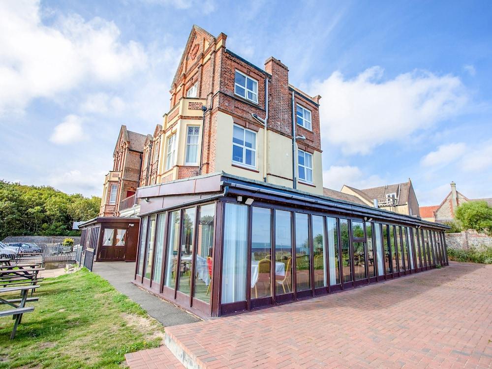 The Manor Hotel
