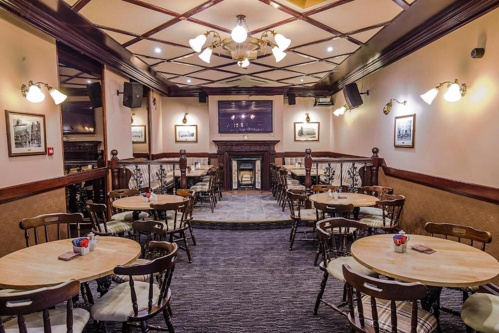 The Globe Inn