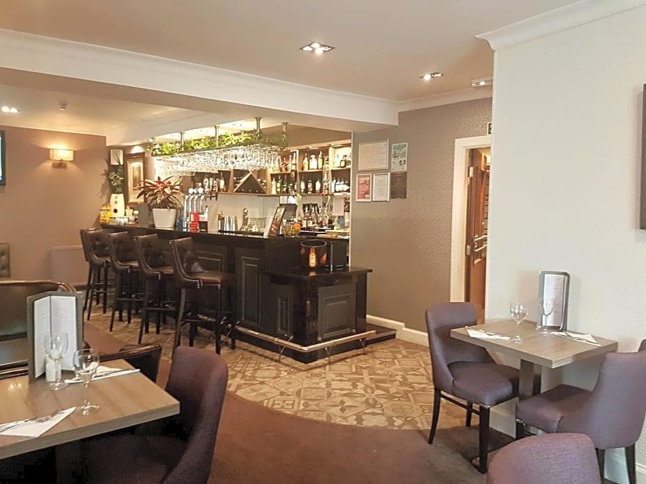 Fairburn Hotel