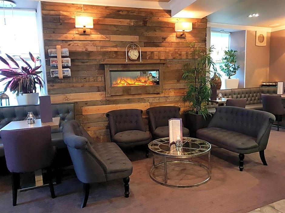 Fairburn Hotel