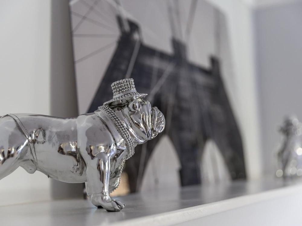 Cricket Field House