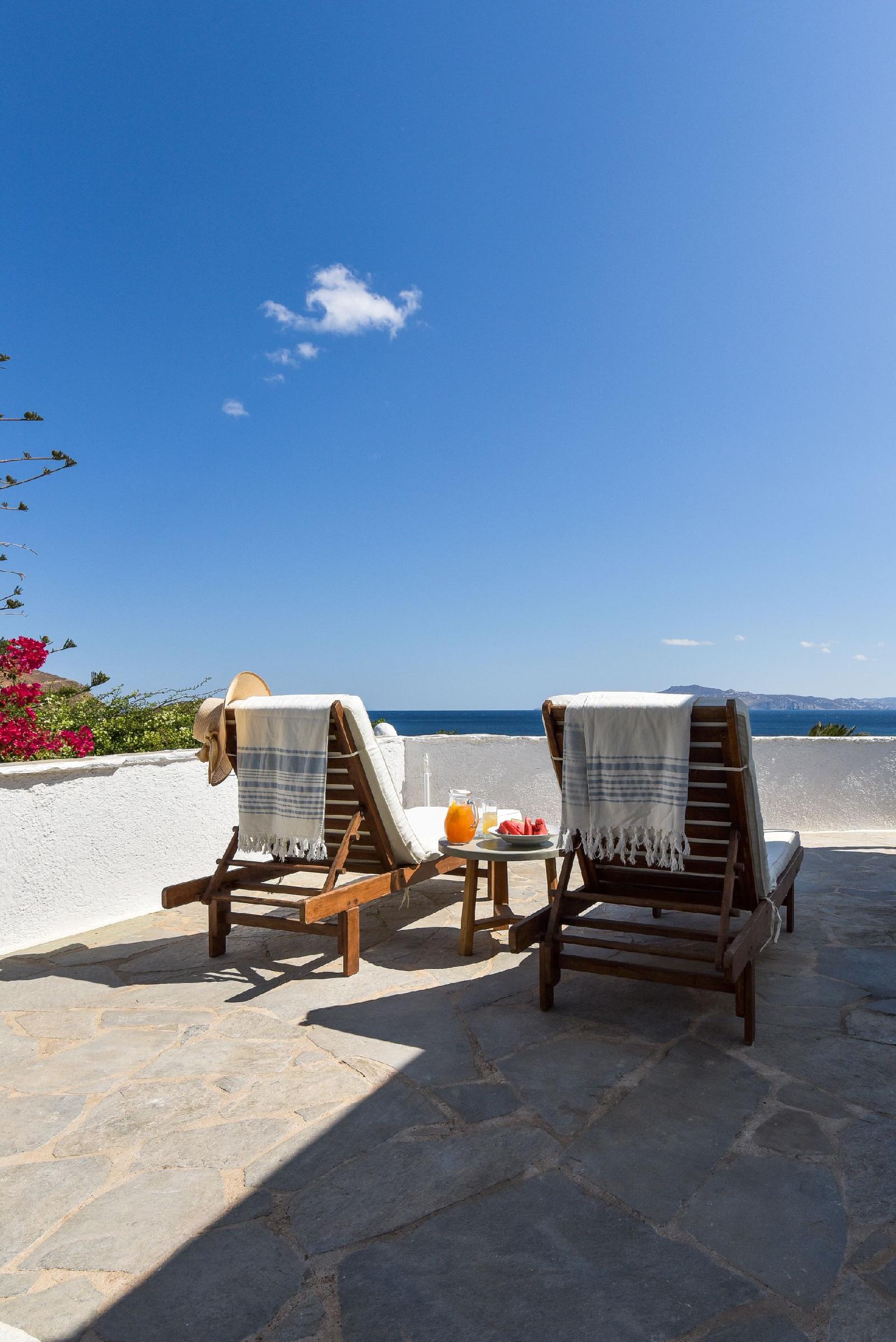 Cavos Studios & Appartements