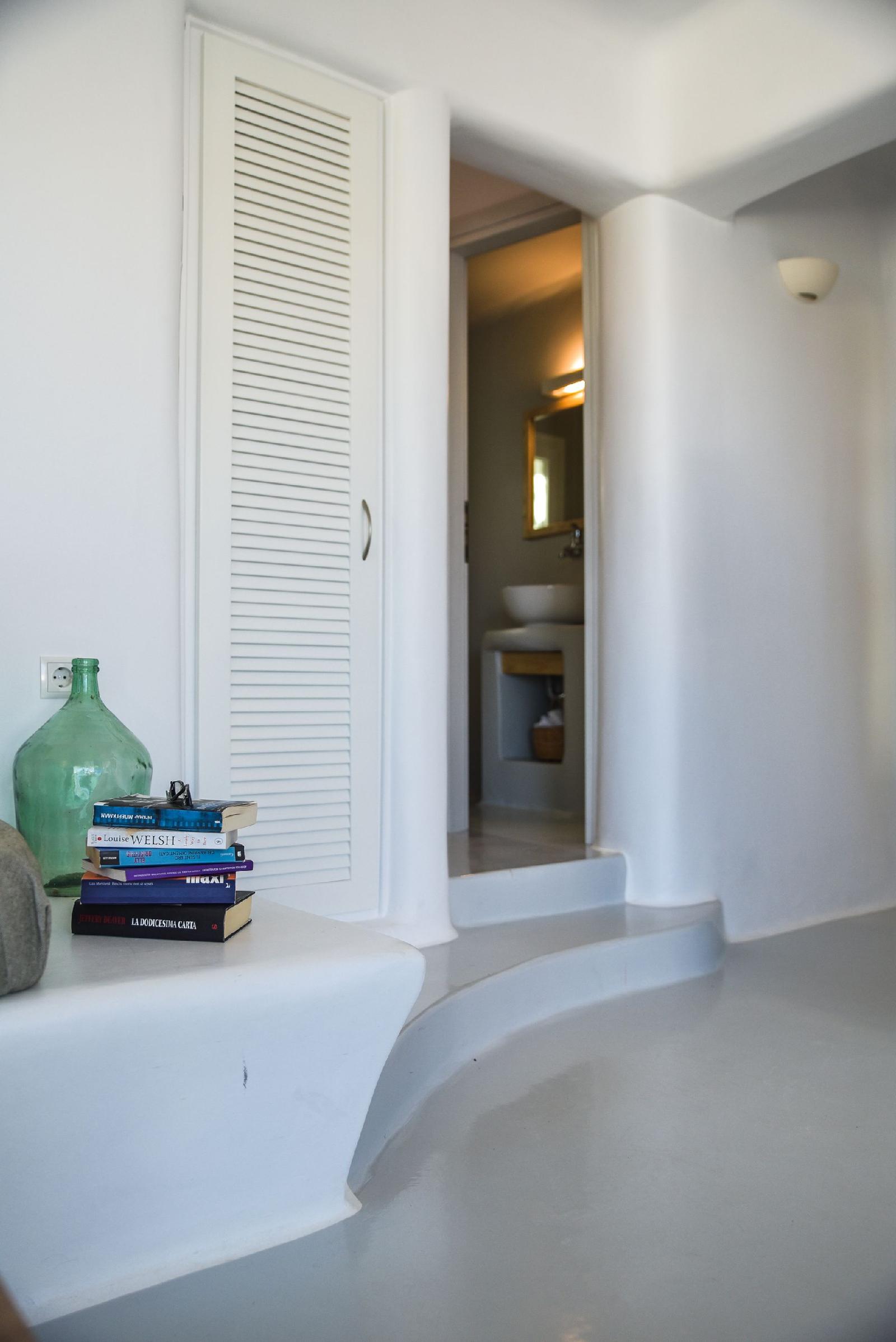 Cavos Studios & Appartements