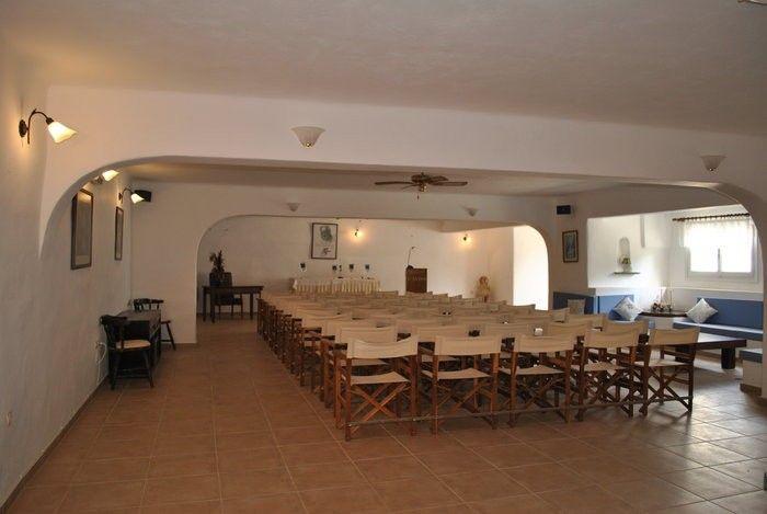 Cavos Studios & Appartements