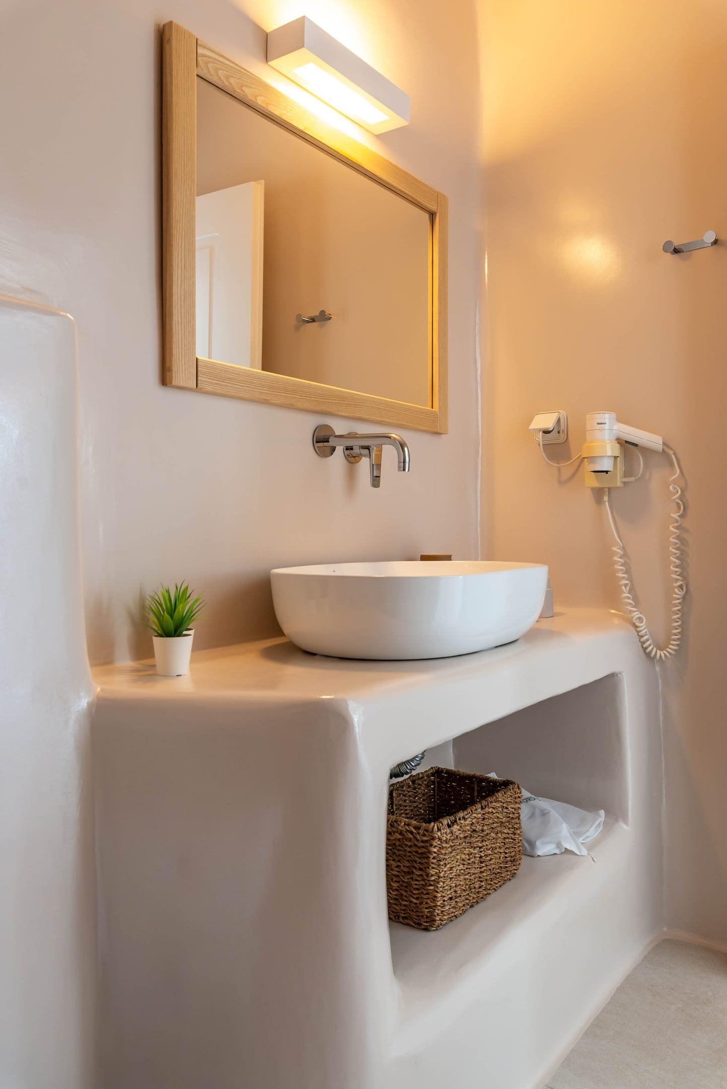 Cavos Studios & Appartements
