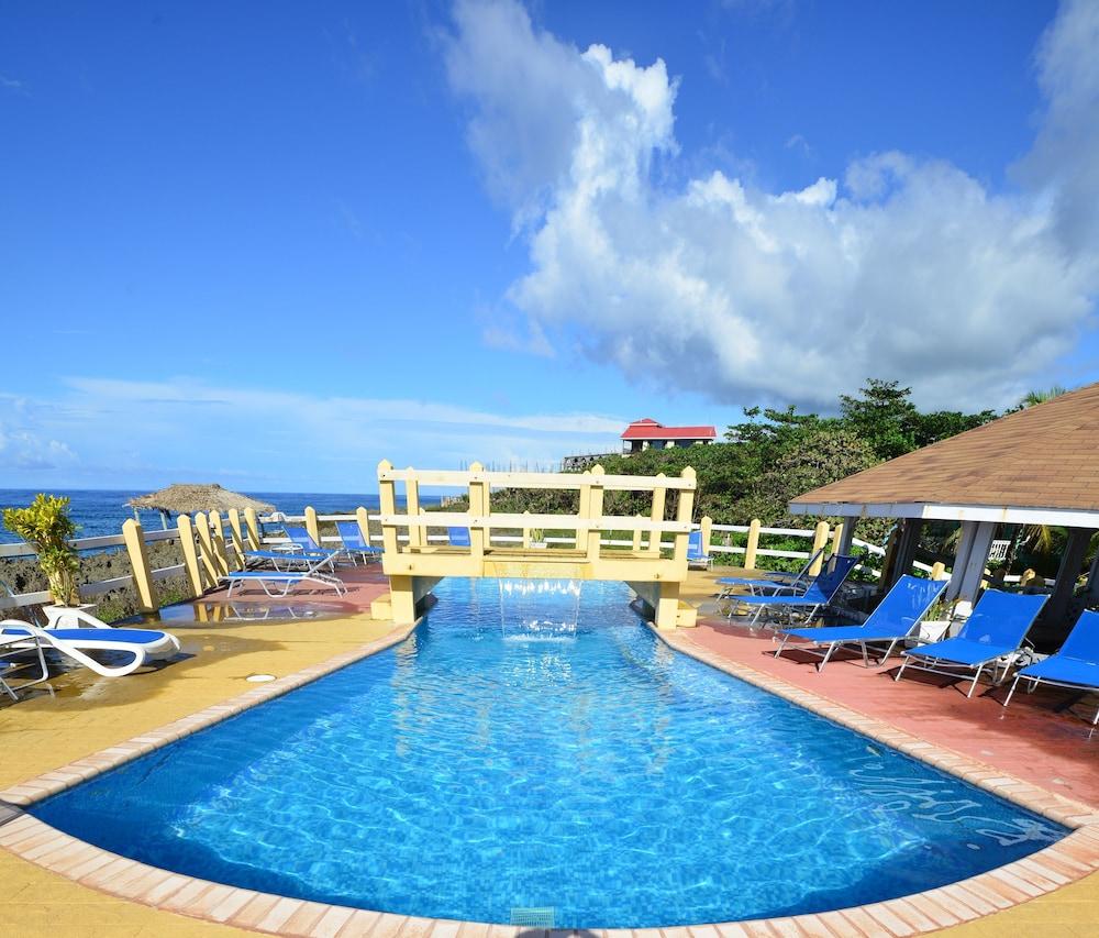 Seagrape Plantation Resort