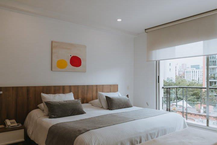 Travelers Orange Suites