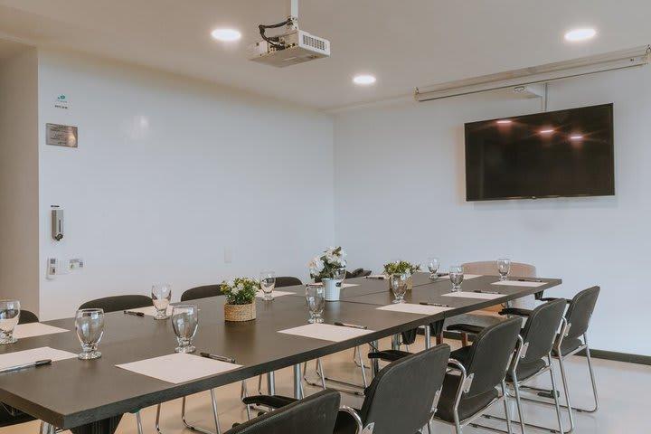 Travelers Orange Suites