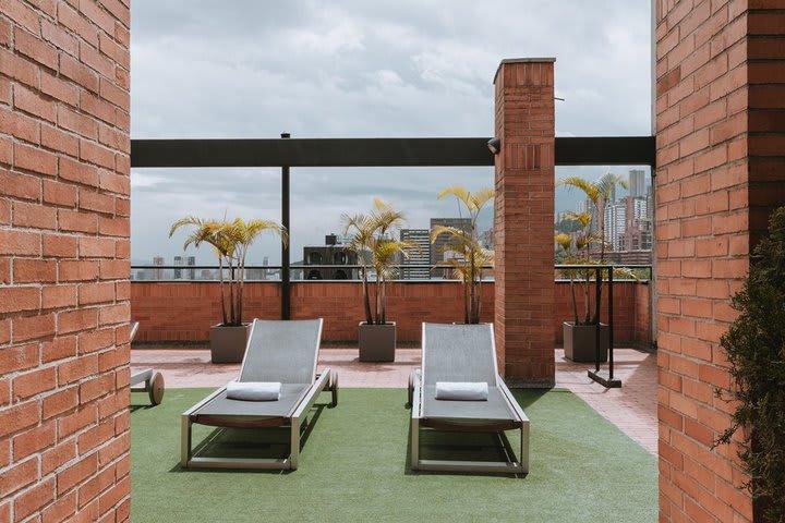Travelers Orange Suites