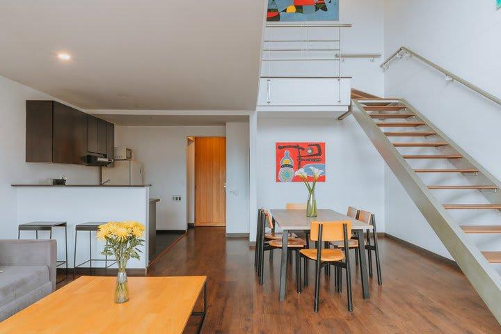 Travelers Orange Suites