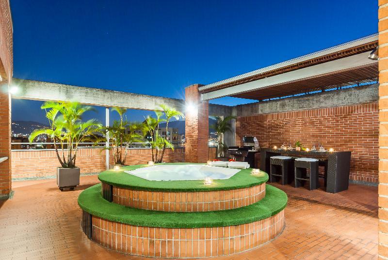 Travelers Orange Suites