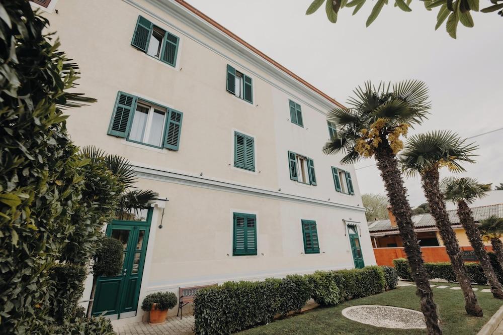 Apartments Villa Rossella 2