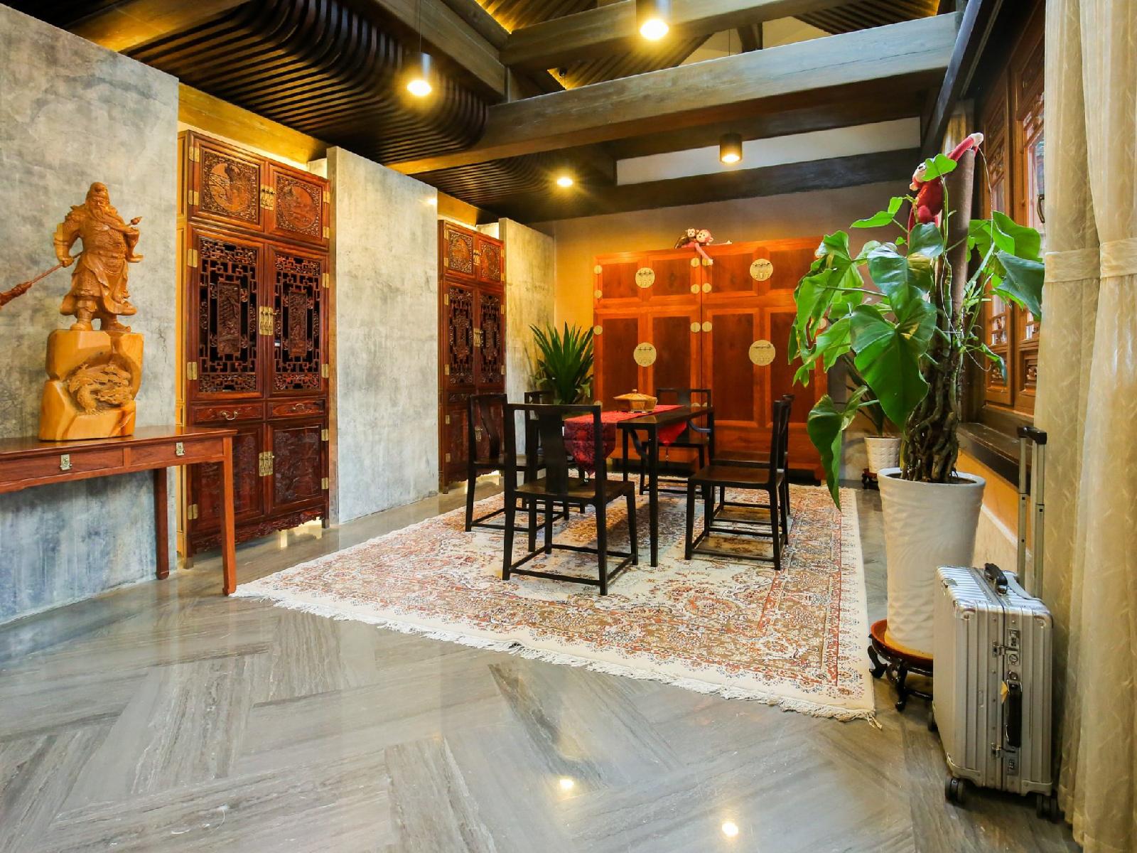 Ruyuan Courtyard
