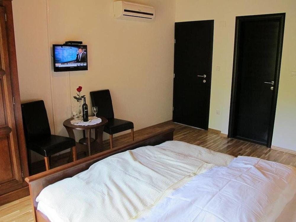 Plitvica Lodge