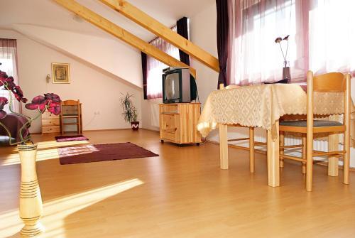 Humgaria Apartmanhaz