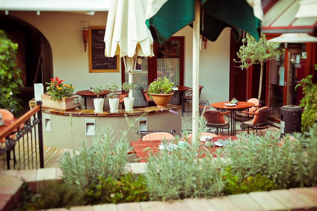 Oliva Hotel