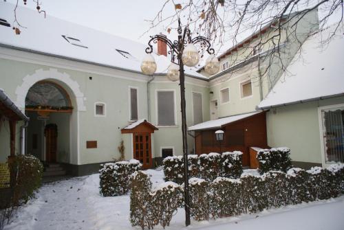 Tinodi Hotel Es Etterem
