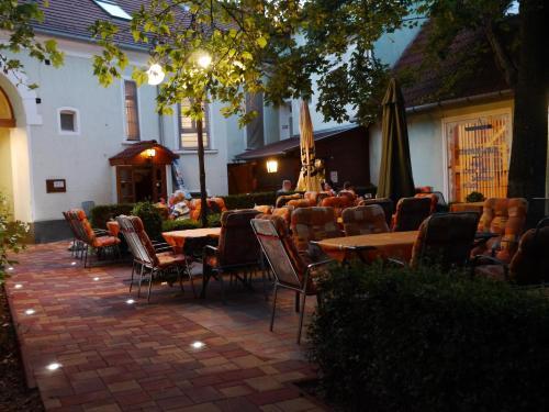Tinodi Hotel Es Etterem