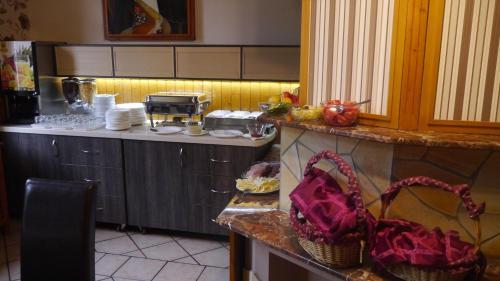 Tinodi Hotel Es Etterem