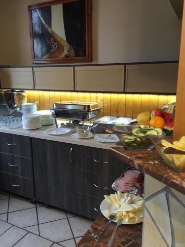 Tinodi Hotel Es Etterem