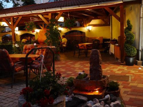 Tinodi Hotel Es Etterem