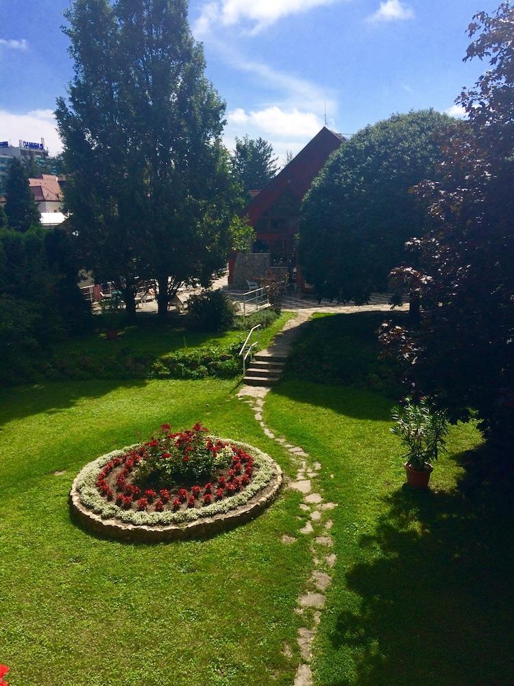 Agnes Hotel