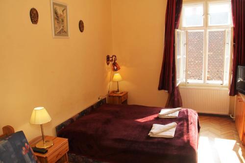 Aphrodite Apartments & Café