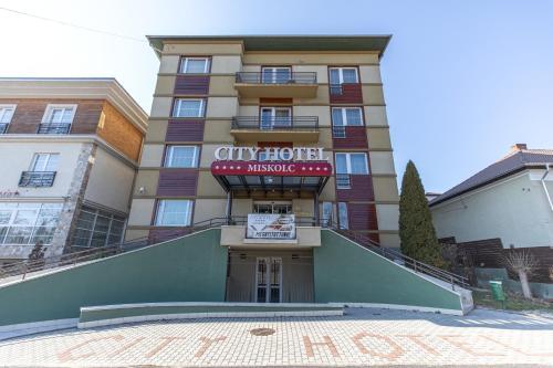 City Hotel