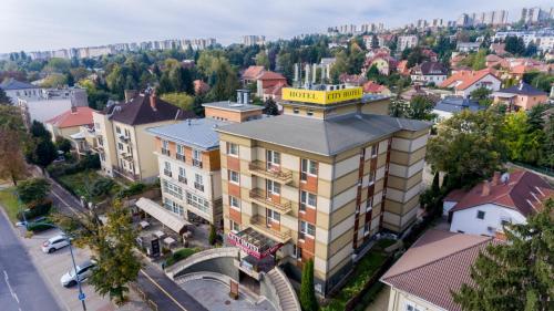 City Hotel