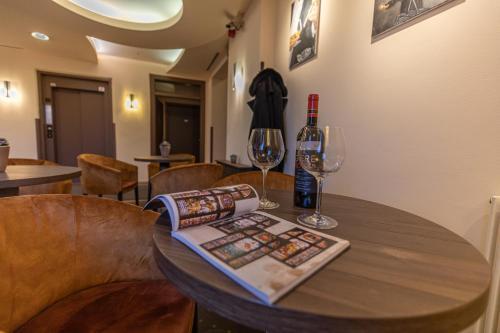 City Hotel