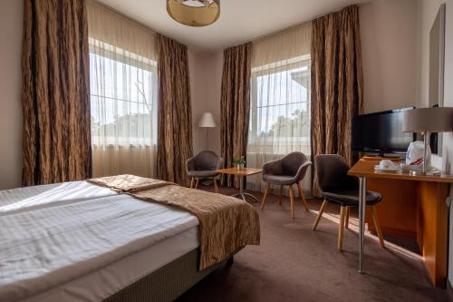 City Hotel