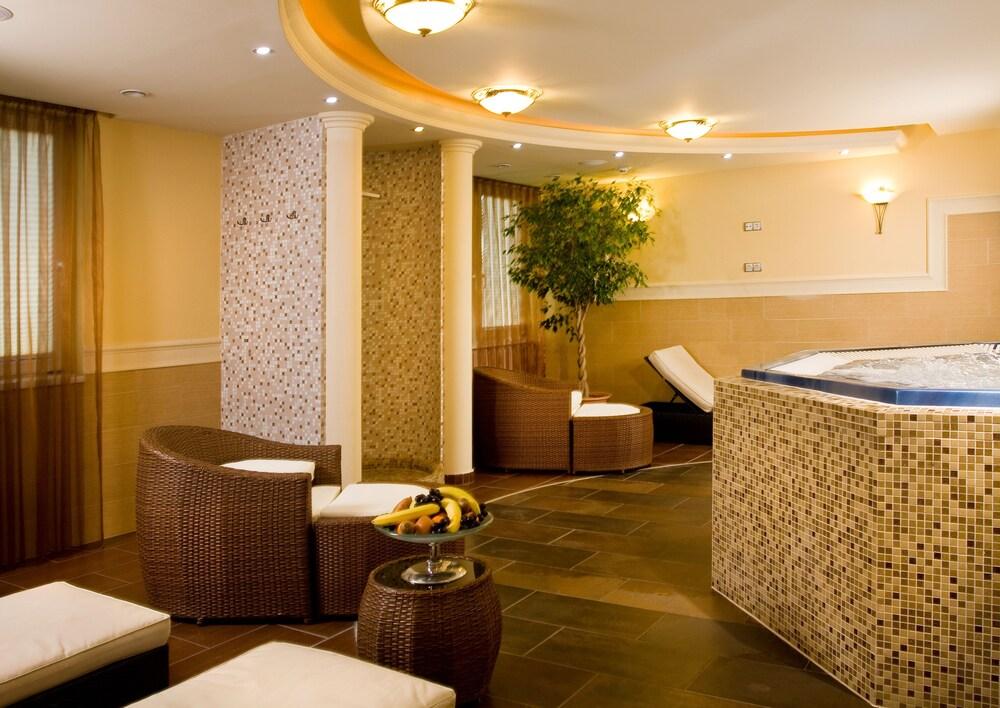 Hotel Kalvaria***