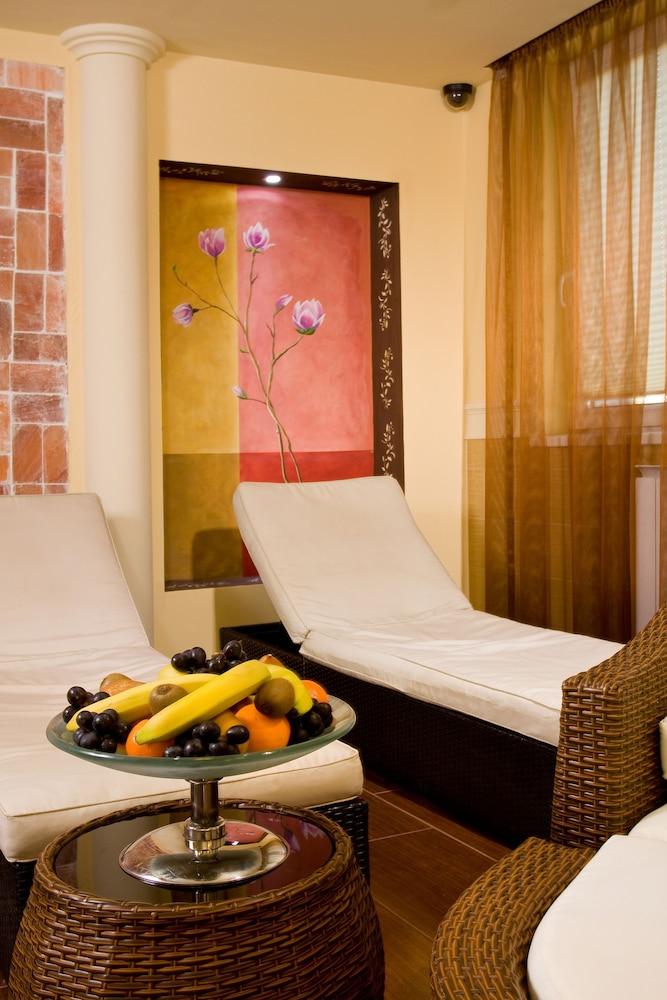 Hotel Kalvaria***