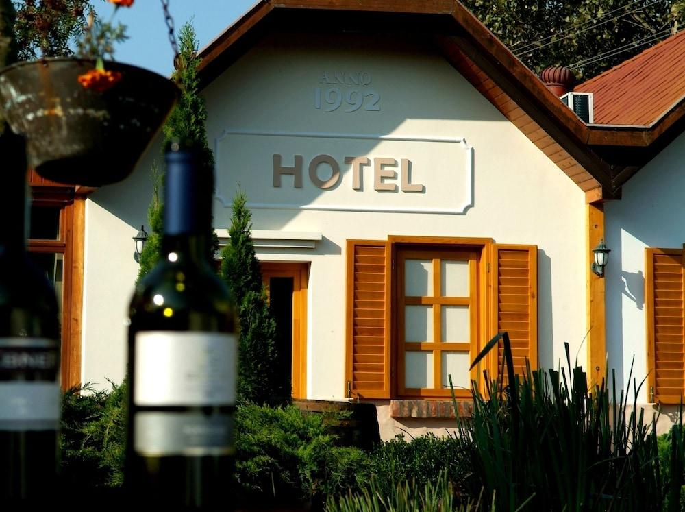 Szoloskert Vineyard Inn