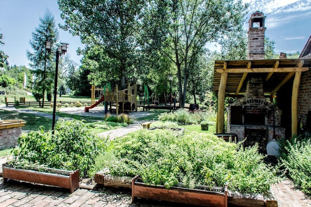 Szoloskert Vineyard Inn