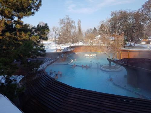 H‚t Vez‚r Apartmanhotel